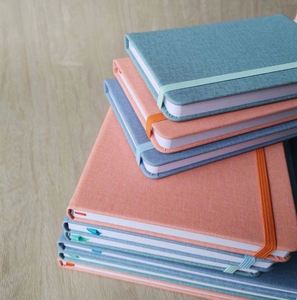Agenda Personalizada de Lujo A5 con Impresión Personalizada, Tapa Dura de Cuero, Cosida con Hilo, Ecológica, con Páginas Rayadas - Product Image 3