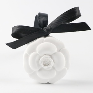 Luxury Gift Hanging Car Wardrobe Aroma Pendant Air Freshener Porcelain Scented <strong>Ceramic</strong> Camellia Flower Essential Oil <strong>Diffuser</strong> - Product Image 2