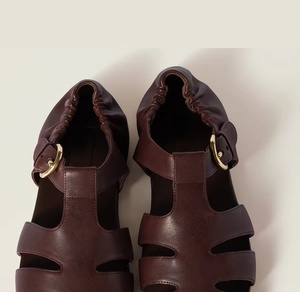 Sac à franges de marque de niche et chaussures décontractées pour femmes en cuir souple à semelle plate de style rétro avec un design romain - Product Image 2