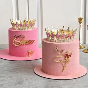 Adorno <span class=keywords><strong>de</strong></span> Pastel Acrílico Reutilizable con Diseño Elegante <span class=keywords><strong>de</strong></span> Reina y Arte Facial Impreso con UV <span class=keywords><strong>para</strong></span> Decoración <span class=keywords><strong>de</strong></span> <span class=keywords><strong>Pasteles</strong></span> <span class=keywords><strong>de</strong></span> <span class=keywords><strong>Cumpleaños</strong></span> - Product Image 3