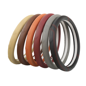 غطاء عجلة قيادة من الجلد الصناعي المخيط بنقشة المسام، مضاد للانزلاق ومناسب لجميع المواسم - Product Image 1