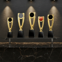 Trophée en métal et cristal multi-sports 2025 personnalisable, écologique, avec éléments en forme de boule gravés au laser, emballage coffret cadeau