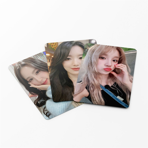 Cartes Lomo KPOP <span class=keywords><strong>GIDLE</strong></span> GO for IT (G)I-DLE 2024 Season's Greetings Photocards MiYeon Soyeon YUQI Minnie Shuhua Carte postale Cadeau pour fans - Product Image 6