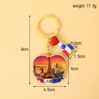 Vente en gros France Paris Porte-clés en résine avec simulation 3D de croissant et baguette, thème cuisine française, et pendentif chef Tour Eiffel Paris pour breloque de sac