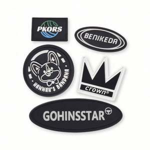 Parches de Goma con Logotipo Personalizado en Relieve, Parches de Silicona Suaves 2D para Ropa, Parches de PVC - Product Image 6