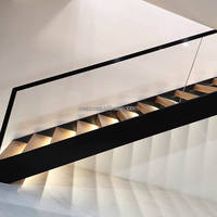 Marches d'escalier intérieures en plaque de bois en verre trempé moderne et durable Escaliers flottants droits en bois économiques pour appartements