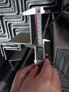 Barres d'angle en <span class=keywords><strong>acier</strong></span>-Qualité <span class=keywords><strong>20x20</strong></span> 50x50 Angles égaux en <span class=keywords><strong>acier</strong></span> au carbone ASTM - Product Image 6