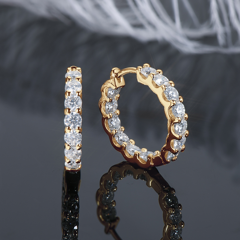 Oro Amarillo con Moissanita Blanca