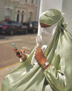 Nuevo Estilo de Vestido Abaya de Satén para Mujeres Musulmanas en Dubái con Niqab <span class=keywords><strong>Jijab</strong></span> - Product Image 2