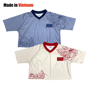 เสื้อฟุตบอลอเมริกันสั่งทำเสื้อสตรีทแวร์เสื้อฟุตบอลอินเทรนด์ดีไซน์โลโก้ตาข่ายแฟนทีมพลัสไซส์ระบายอากาศกันยูวี - Product Image 1