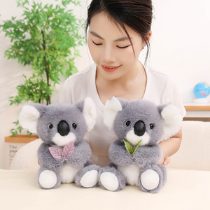 Lindo Peluche <span class=keywords><strong>de</strong></span> Koala con Dos Diseños <span class=keywords><strong>de</strong></span> Hojas, Relleno <span class=keywords><strong>de</strong></span> Algodón PP Suave y Esponjoso, 22 cm, Adorable Decoración <span class=keywords><strong>de</strong></span> Escritorio, Regalo Cálido y Reconfortante para Niñas - Product Image 3