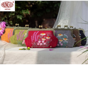 Venta al por mayor elegante bordado cartera portátil para ocasiones formales Estilo Vintage de gran tamaño - Product Image 1