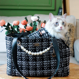 Outdoor Customized Fashion Style Small Dog <b>Cat</b> Portable Travel Handbag Luxury <b>Cat</b> Bag Pet Carrier Bag Designer Dog Sling Bag - Product Image 1