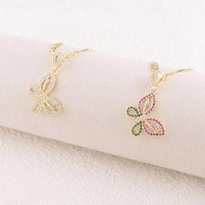 Colliers avec pendentifs de luxe en pierres précieuses en forme de papillon, plaqué cuivre, chaînes figaro en or 14 carats, papillon coloré pour femmes - Product Image 2