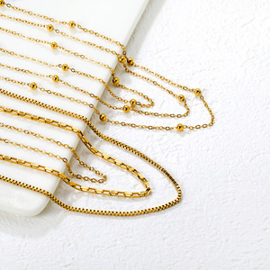 Collar de cadena de clavícula dorado de varias capas con cuentas de bola para mujer, joyería de moda para suéter, diseño geométrico - Product Image 1