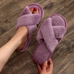 Pantuflas de Piel para Mujer al por Mayor, Suaves, Modernas, con Tiras Cruzadas, Clásicas, Cálidas, Afelpadas, para Interiores, Otoño e Invierno - Product Image 1