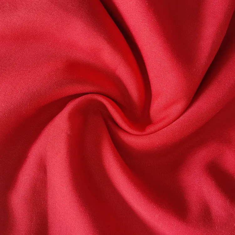 สีแดง100% โพลีเอสเตอร์สะดวกสบายและนุ่มย้อมผ้าทอสำหรับชุดเครื่องนอนขายส่งราคาต่ำ