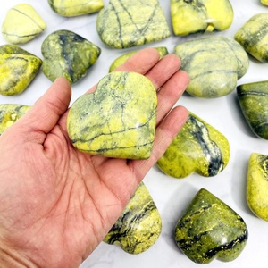 คริสตัลโฮล่า โอปอลสีเขียวรูปหัวใจ งานแกะสลักคุณภาพสูง ทำมือ สไตล์โบฮีเมียน แฟชั่นทันสมัย ของที่ระลึก DIY ของขวัญ ของตกแต่งบ้าน ขายส่ง - Product Image 2