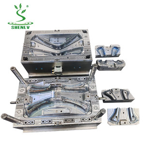 แม่พิมพ์แขวนพลาสติกไหล่กว้างสำหรับชุดสูทและเสื้อคลุมสำหรับใช้ในครัวเรือน - Product Image 1