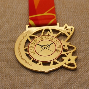 Regali Souvenir medaglia di Karate tagliata con <span class=keywords><strong>smalto</strong></span> morbido oro <span class=keywords><strong>lucido</strong></span> con stelle personalizzate - Product Image 3