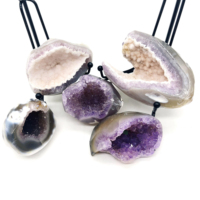 Vente en gros de cristaux de guérison en vrac Ocra Agate Geode Flamme pour souvenirs Cadeaux