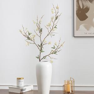 Branche de fleur artificielle Meng Jie en PVC bleu et blanc cassé pour la décoration de la maison, du salon, l'installation artistique et l'aménagement paysager - Product Image 3