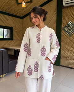 เสื้อแจ็คเก็ตผ้าฝ้ายเย็บมือสุดหรูสำหรับผู้ใหญ่ทุกเพศ |   เสื้อแจ็คเก็ตฤดูหนาวลำลองพิมพ์ลายดอกไม้ที่เป็นมิตรกับสิ่งแวดล้อมและระบายอากาศได้ดี |   พรีเมียม - Product Image 1