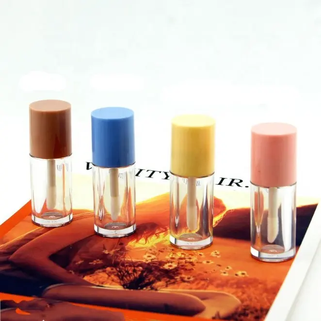 MOQ Thấp Giá Rẻ Chất Lượng Cao Xi Lanh Tùy Chỉnh Lip Gloss Ống Với Wands Lipglos Cuộn Trên Lip Gloss Container