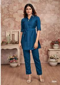 ชุด kurti ผ้าไหมชาติพันธุ์ของผู้หญิงออกแบบล่าสุดสำหรับงานแต่งงานทางการลำลองและงานปาร์ตี้ขายส่ง - Product Image 6