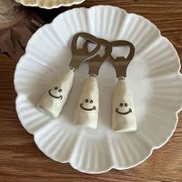 Décapsuleur en acier inoxydable avec poignée en plastique, motif Smiley, pour bar et fête