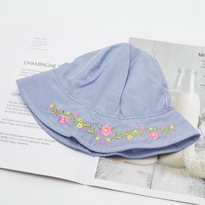 Chapeau en coton à large bord brodé de fleurs style pêcheur pour les voyages décontractés des enfants - Product Image 6