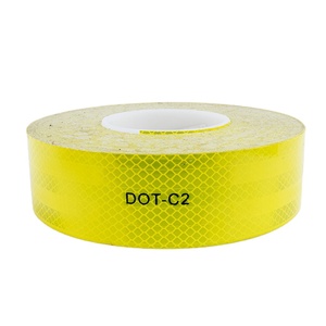 DOT C2 PMMA Autocollant réfléchissant arrière de remorque de camion Ruban réfléchissant de qualité diamant RTLITE E8 Ruban réfléchissant <span class=keywords><strong>rétro</strong></span> <span class=keywords><strong>jaune</strong></span> pour camion - Product Image 4
