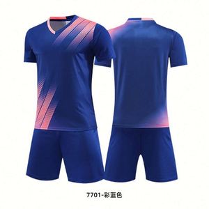 Nuevo Conjunto de Uniforme de Fútbol Personalizado al por Mayor con Logotipo y Número, Transpirable, de Secado Rápido, 100% Poliéster, Impresión por Transferencia de Calor Automatizada - Product Image 4