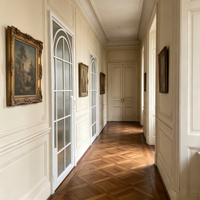 Porte en acier de style français, élégante cloison en verre cannelé, séparateur de pièce pour la décoration de la maison, de la villa et du salon