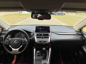 <span class=keywords><strong>Lexus</strong></span> <span class=keywords><strong>NX</strong></span> SUV <span class=keywords><strong>2020</strong></span>, Compacto de Lujo, Gasolina, Emisión China VI, Caja de Cambios Automática, Interior de Cuero Oscuro, Neumáticos R18, Volante a la Izquierda - Product Image 6