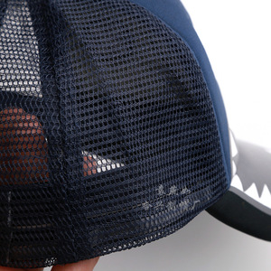 Bán Buôn Dễ Thương Cá Mập Thêu Mùa Hè <span class=keywords><strong>Hat</strong></span> Cho Trẻ Em Và Cha Mẹ 5-Bảng Điều Chỉnh Thiết Kế 100% <span class=keywords><strong>Polyester</strong></span> Cargo Cap Net - Product Image 6