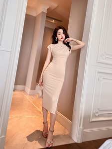 Nuevo Vestido Elegante al por Mayor <span class=keywords><strong>de</strong></span> Color Liso con Manga Corta, Abertura Lateral y Pliegues, Casual <span class=keywords><strong>de</strong></span> Longitud Media para Mujer - Vestido Formal Sexy - Product Image 5