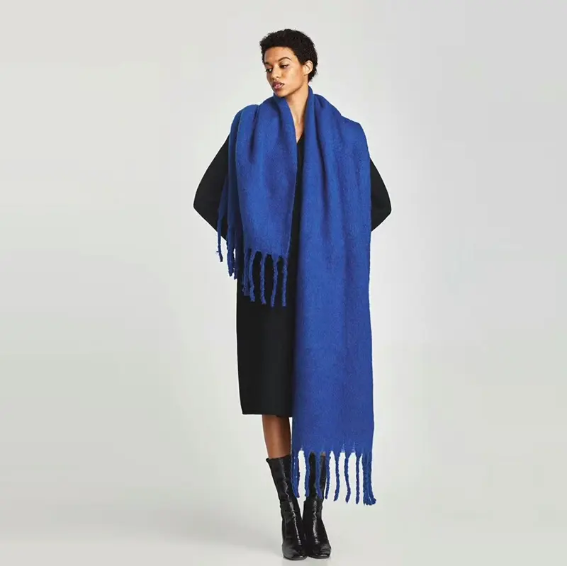 Châle d'hiver épaisse et chaude pour femmes, écharpe avec pompons, couleur unie, nouveau Style, automne et hiver 2022