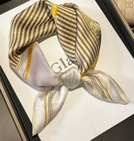 Bandana en Fausse Soie avec Imprimé à Pois Élégant, Texture Douce Premium, Vente en Gros Personnalisée en Usine, Cadeaux Idéaux pour Anniversaires Mariages