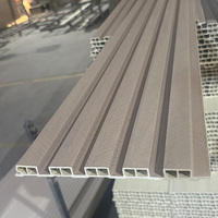 Harga jual langsung pabrik pelapis dinding interior instalasi cepat bahan PVC dikirimkan Panel dinding dalam ruangan untuk dekorasi rumah