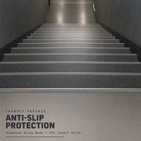 Protection d'escalier en aluminium résistant à l'usure avec insert en PVC pour couloir d'hôpital, projet de sécurité antidérapant pour escalier