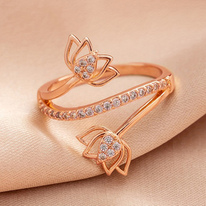 Anello a Forma di Fiore di Loto per Donne, Elegante Gioiello da Dito in Stile Giardino - Product Image 5