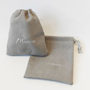 Pochette en daim à cordon de serrage ODM, sac à main réutilisable pour lunettes de soleil et bijoux, gris avec intérieur rembourré, vente en gros, recyclable - Product Image 1