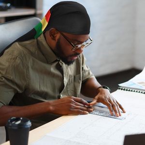 Madeshine Hombres Spandex Transpirable Cuidado del cabello Elástico Titan Skull Wave Dreadlock Bonnet Gorro de dormir para mujeres Cabello <span class=keywords><strong>largo</strong></span> - Product Image 4