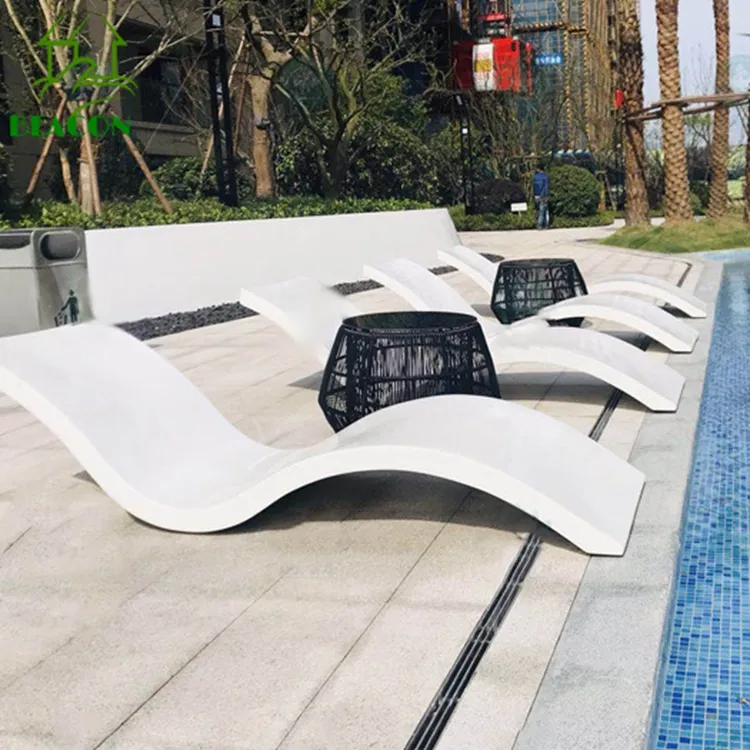 Vendita calda piscina a bordo piscina lettino da sole bianco lusso moderno nuotare in piscina sedia a sdraio in fibra di vetro