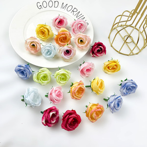 Têtes de fleurs de rose en soie de 3,5 cm de diamètre pour accessoires de photographie de mariage et décorations d'intérieur - Product Image 1