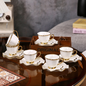Tasses en Céramique de Haute Qualité <span class=keywords><strong>Porcelaine</strong></span> Blanche Mugs à Thé et Café avec Filet Or en Fine <span class=keywords><strong>Porcelaine</strong></span> Anglaise Tasse et <span class=keywords><strong>Soucoupe</strong></span> pour Petit-Déjeuner - Product Image 1