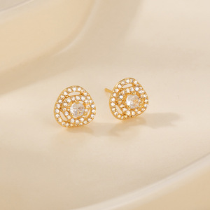 Boucles d'oreilles en diamant, taille brillant rond, or, pour femme, design géométrique, pour fiançailles - Product Image 2