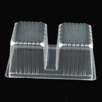 Barquettes en plastique PET rectangulaires transparentes jetables avec un design à deux compartiments pour l'emballage de biscuits, de petits gâteaux, de boîtes cadeaux