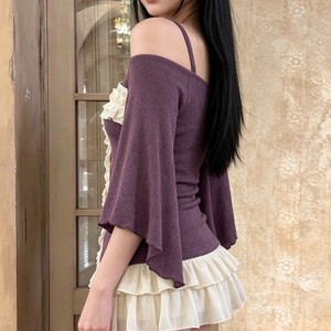 เสื้อยืดแขนกระดิ่งแต่งลูกไม้สีสันตัดกัน ทรงเข้ารูป สไตล์ Y2K ลำลองสำหรับผู้หญิง - Product Image 4